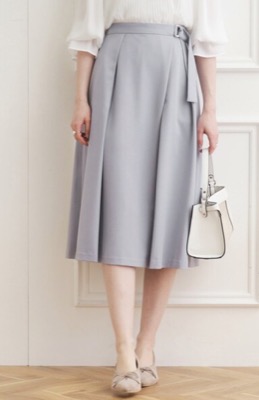 Couture Brooch（クチュールブローチ）ライトブルーのラップ風スカート