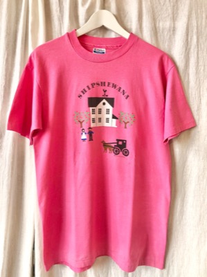 tropeピンクのプリントTシャツ