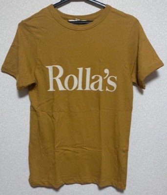 ROLLA'SオレンジのTシャツ