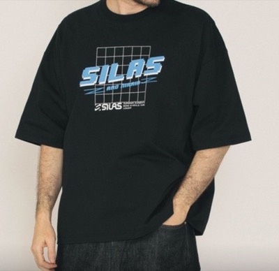 SILAS（サイラス）ブラックのロゴTシャツ