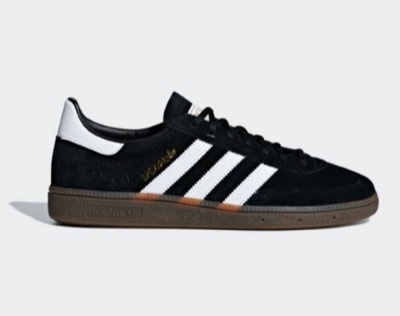 adidas（アディダス）ブラックのスニーカー