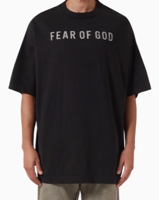 Fear of God（フィア・オブ・ゴッド）ブラックのロゴTシャツ