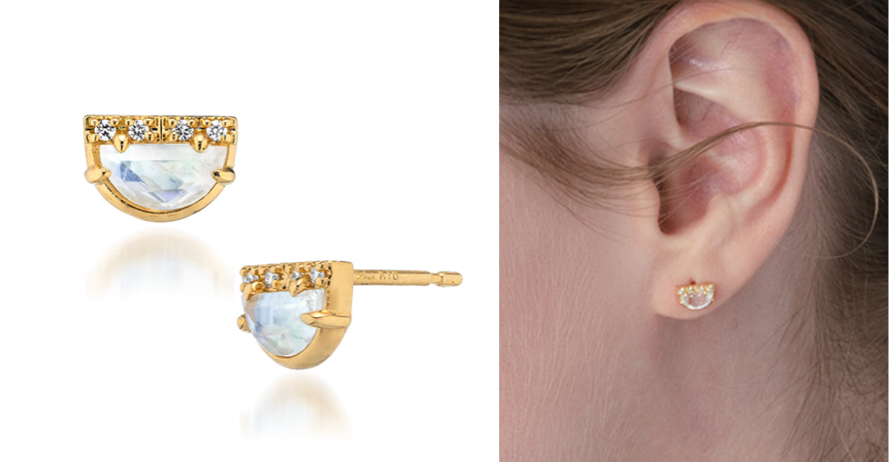 STAR JEWELRY（スタージュエリー）ゴールドのハーフムーンネックレス