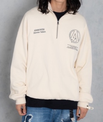 ADAM PATEK（アダムパテック）アイボリーの刺繍ロゴハーフジップスウェット