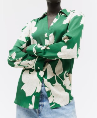 H&M（エイチアンドエム）グリーンのフローラル柄シャツ