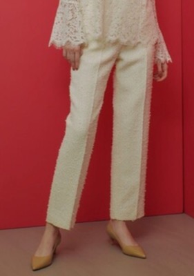 Loulou Willoughby（アルアバイル）オフホワイトのパンツ