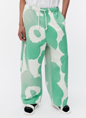 marimekko（マリメッコ）グリーンの花柄パンツ