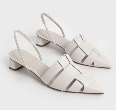 CHARLES & KEITH（チャールズ＆キース）ホワイトのパンプス