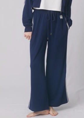 SNIDEL HOME（スナイデルホーム）ネイビーのスウェットパンツ