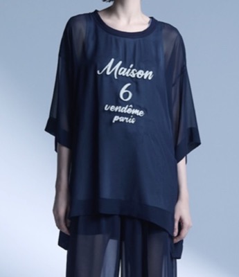 SHEER CHIFFON（シアーチフォン）ネイビーの刺繍ロゴチュニックトップス