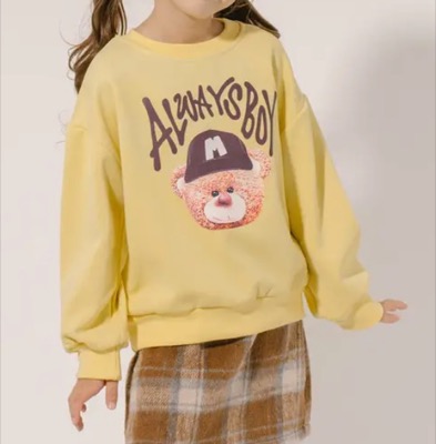 URBAN CHERRY（アーバンチェリー）イエローのアニマルロゴスウェット