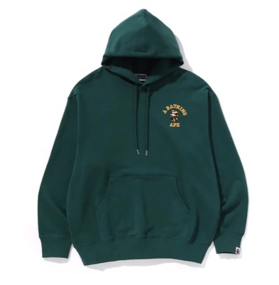 A BATHING APE（アベイシングエイプ）グリーンのパーカー
