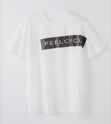 FEELCYCLE（フィーサイクル）ホワイトのプリントTシャツ