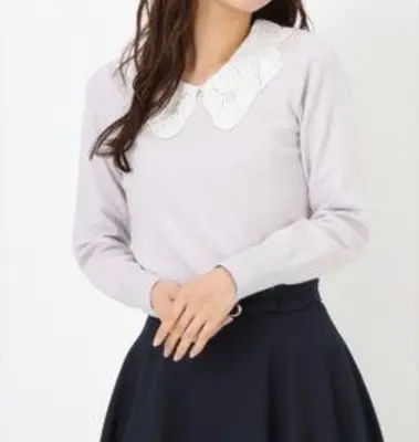 MISCHMASCH（ミッシュマッシュ）ライトグレーのレース刺繍ニット