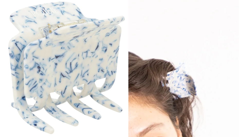 poteteホワイト✕ブルーのヘアクリップ