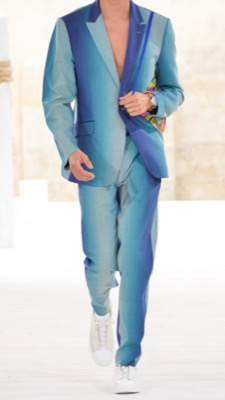 ISSEY MIYAKE（イッセイミヤケ）ブルー系のスーツ