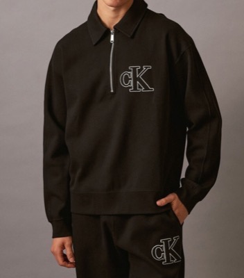 Calvin Klein（カルバンクライン）ブラックのロゴハーフジップニット