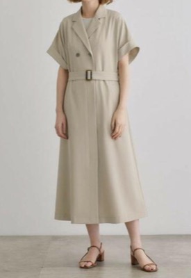grove（グローブ）ベージュのトレンチワンピース
