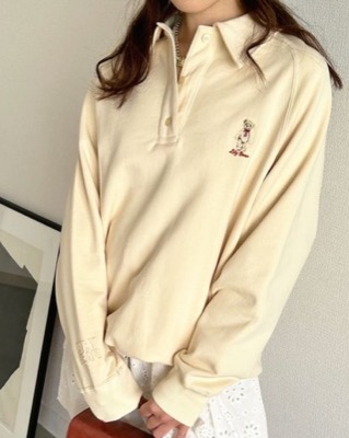 LILY BROWN（リリーブラウン）アイボリーのポロスウェット