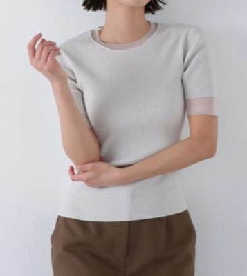 NATURAL BEAUTY BASIC（ナチュラルビューティーベーシック）ホワイトのバイカラーニット