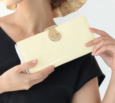 clelia（クレリア）レモンイエローの長財布