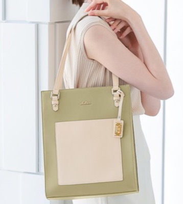 clelia（クレリア）グリーンのトートバッグ