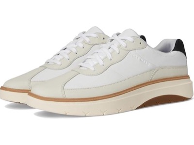 COLE HAAN（コール ハーン）ホワイトのスニーカー