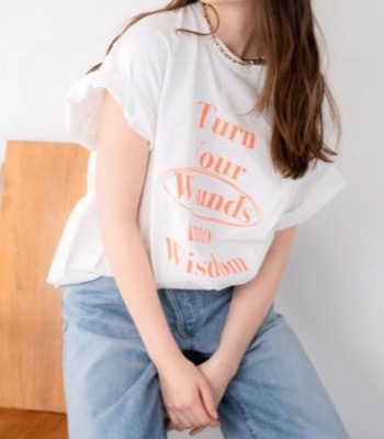 Ungrid（アングリッド）アイボリーのロゴTシャツ