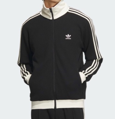 adidas（アディダス）ブラックのトラックジャケット