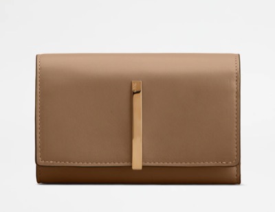 TOD'S（トッズ）ベージュの財布
