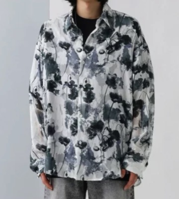 HARE（ハレ）ホワイトの花柄シャツ