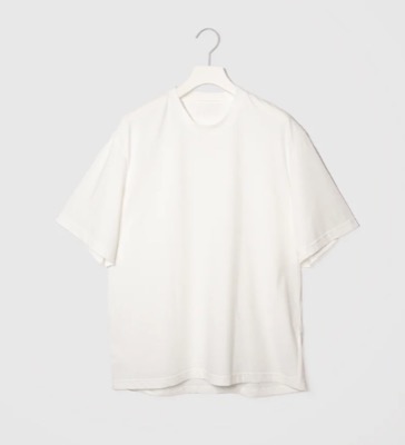 RUHE-PRODUCTS（ルーエプロダクツ）ホワイトのTシャツ