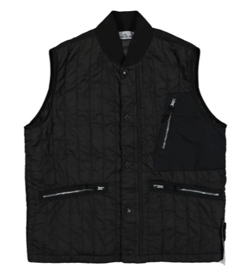 Stone Island（ストーンアイランド）ブラックのナイロンベスト