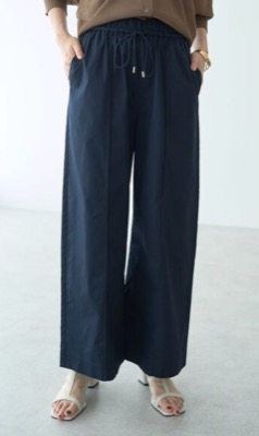 YECCA VECCA（イェッカヴェッカ）ネイビーのワイドパンツ