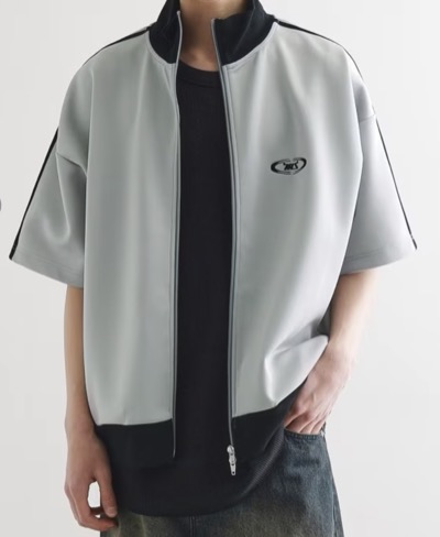 tk.TAKEO KIKUCHI（ティーケー タケオ キクチ）グレーのトラックジャケット