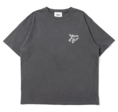 younger song（ヤンガーソング）ブラウンのTシャツ