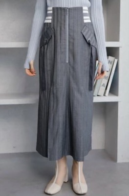 LADYMADE（レディメイド）グレーのジップセミフレアスカート