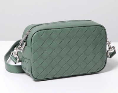 BOTTEGA VENETA（ボッテガ ヴェネタ）グリーンのバッグ