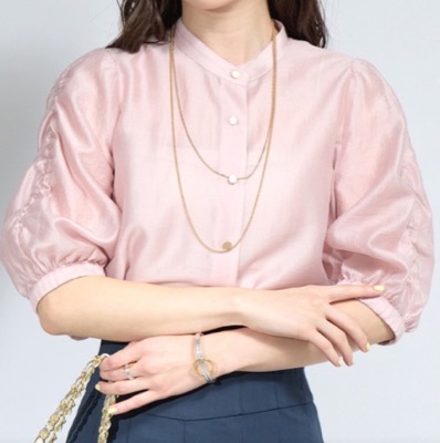 La boutique BonBon（ラブティックボンボン）ピンクのパワショルブラウス