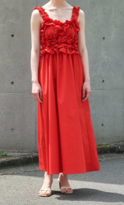 LAEMUSE（ラエミューズ）赤いタフタボリュームフリルワンピース