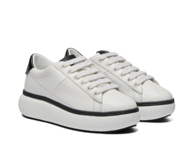 Onitsuka Tiger（オニツカタイガー）ホワイトの厚底スニーカー