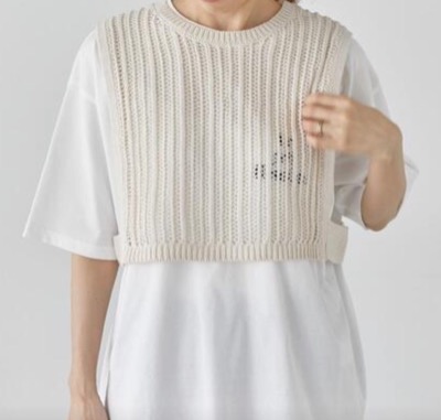Te chichi（テチチ）ホワイトのメッシュ編みベスト