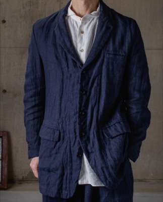 suzuki takayuki（スズキタカユキ）ネイビーのジャケット