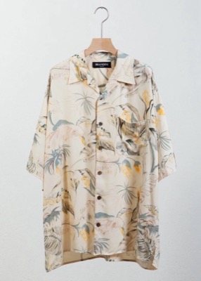BRANDINI(ブランディーニ)アイボリーのボタニカル柄シャツ
