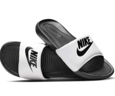 NIKE(ナイキ)ホワイトxブラックのサンダル
