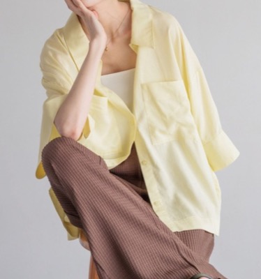 LOWRYS FARM(ローリーズファーム)イエローのポンチョシャツ