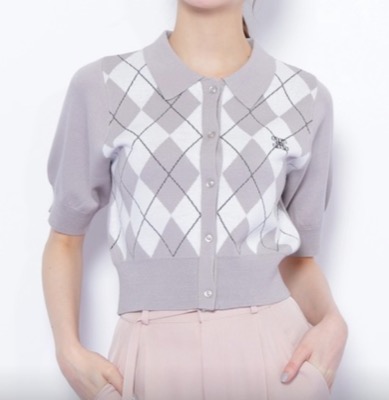 JILL by JILLSTUART（ジルスチュアート）グレージュのポロ衿アーガイルニット