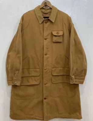 ライトブラウンのハンティングコート