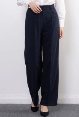 NARACAMICIE（ナラカミーチェ）ネイビーのストレートパンツ