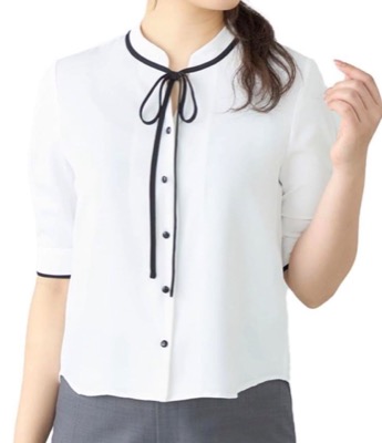 AOKI(アオキ)ホワイトのボウタイラッフルフリルブラウス